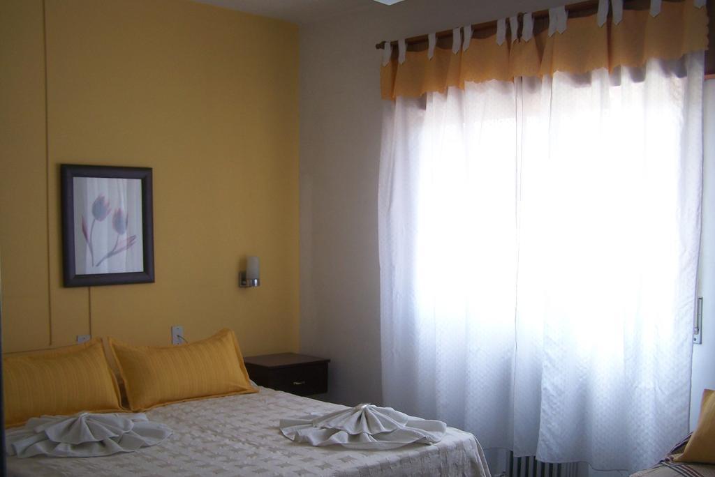 Hotel Marciala Villa Carlos Paz Extérieur photo