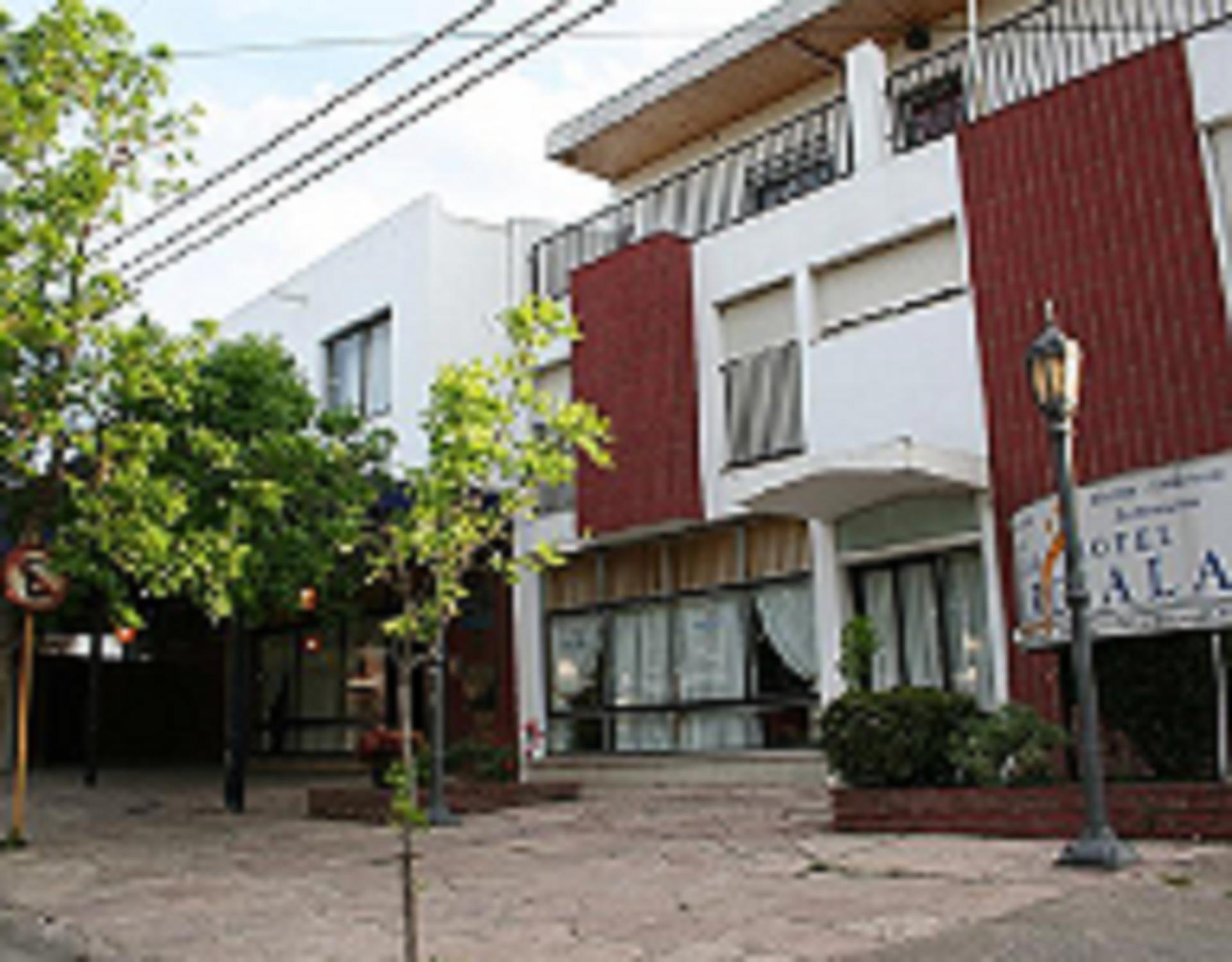 Hotel Marciala Villa Carlos Paz Extérieur photo